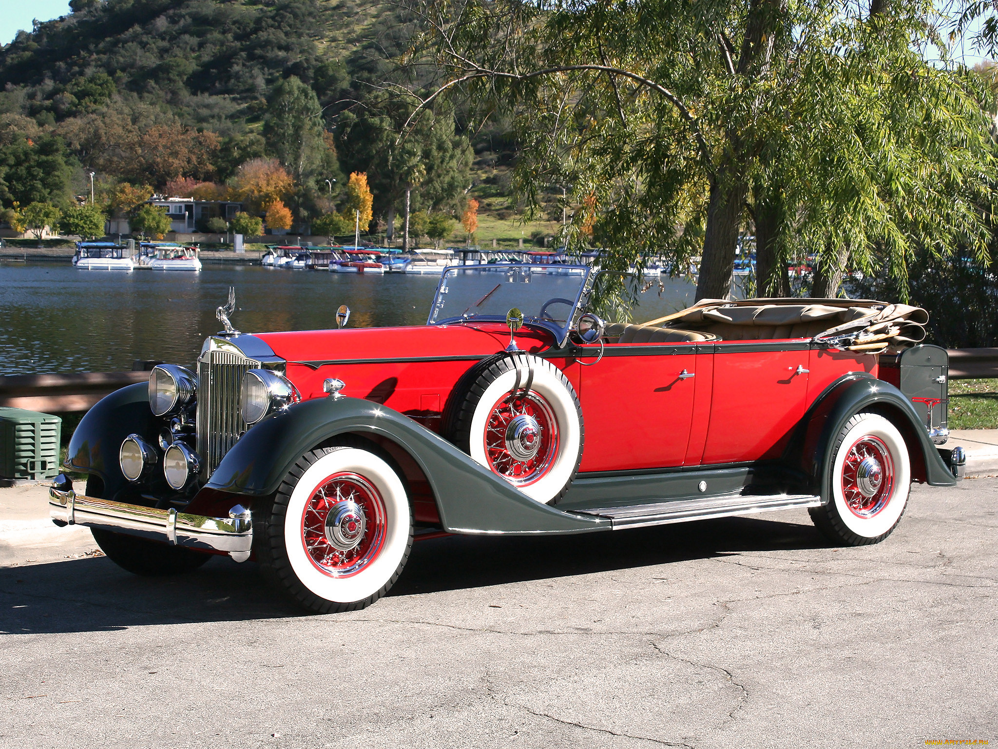 Ретро машины. Паккард автомобиль 1934. Packard Twelve Phaeton. Packard 12 Phaeton. Паккард автомобиль кабриолет.